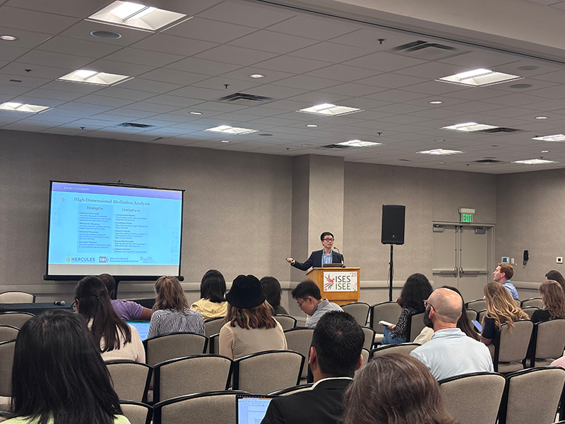 Dr. Donghai Liang presenting during the <em>“High-resolution mass spectrometry workflows to study the exposome”</em> workshop.