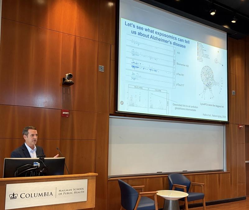 Dr. Gary Miller presenting the opening lecture at the Exposome Bootcamp