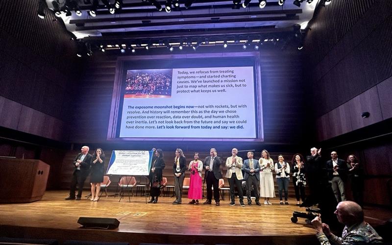 The signing of the Washington Declaration at the Exposome Moonshot Forum.